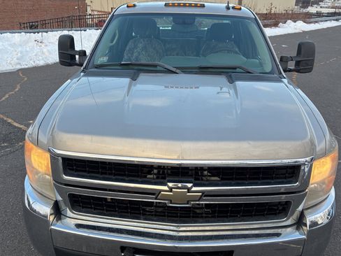 Used 2007 Chevrolet Silverado 2500 W/T w/ Snow Plow Prep Package image 28