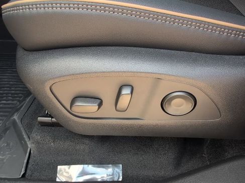 New 2026 Chevrolet Traverse High Country w/ LPO, Floor Liner Package FWD image 16