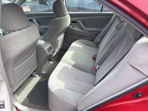 Used 2011 Toyota Camry LE w/ LE Extra-Value Pkg image 9