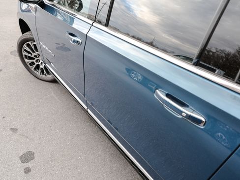 New 2026 GMC Yukon XL Denali w/ Sun & Power Step Package image 6