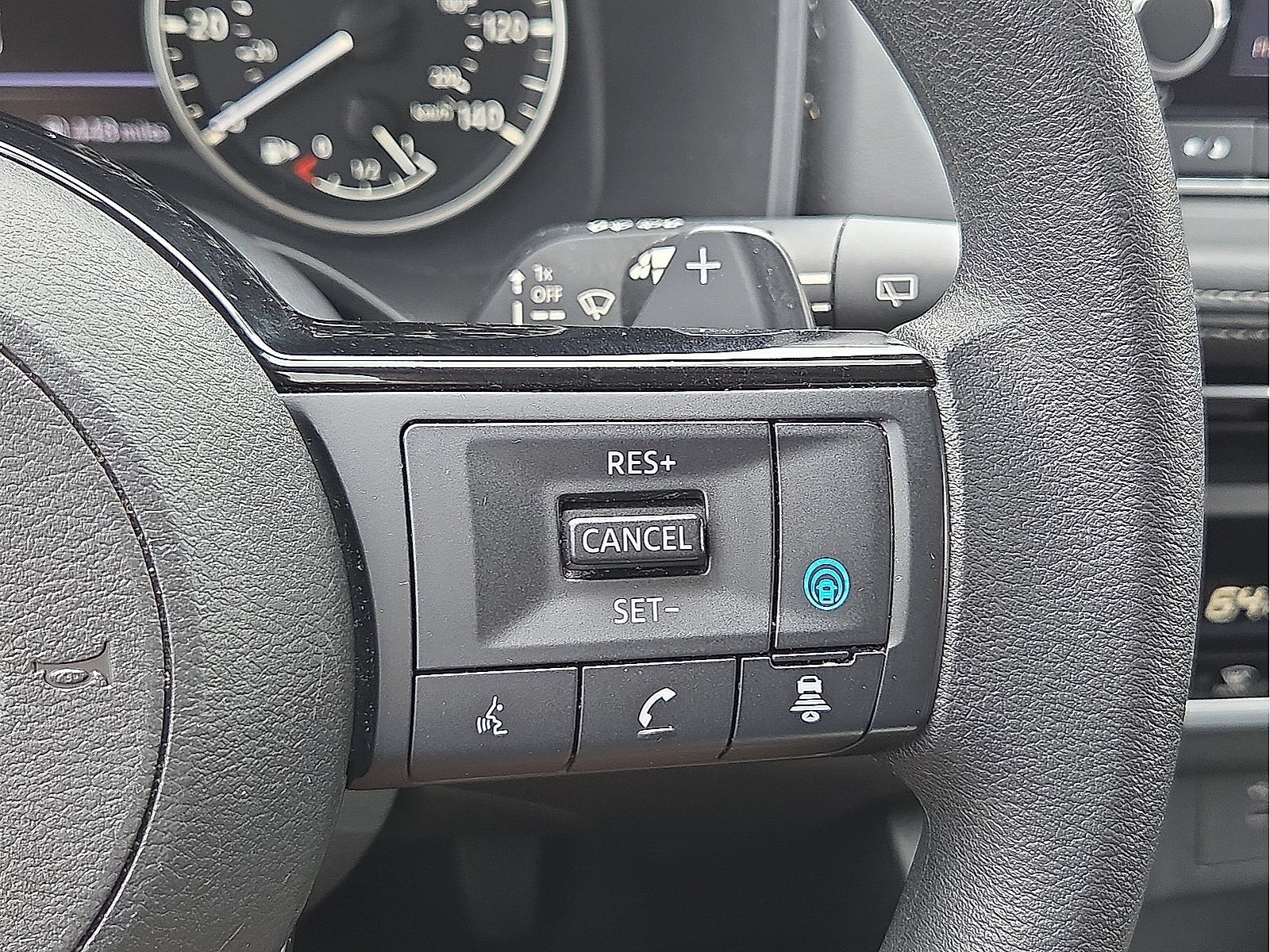Used 2023 Nissan Rogue SV AWD/4WD image 18
