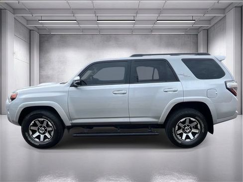 Used 2020 Toyota 4Runner TRD Off-Road Premium w/ Moonroof Package AWD/4WD image 6