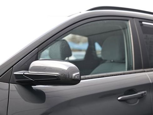 Used 2023 Hyundai Kona SEL image 12