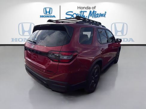 New 2026 Honda Pilot Sport image 7
