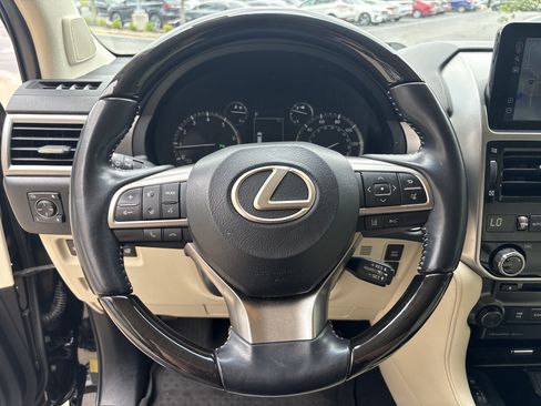 Used 2023 Lexus GX 460 Premium AWD/4WD image 18