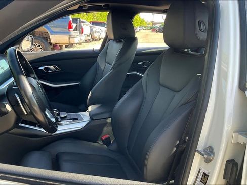 Used 2019 BMW 330i Sedan w/ Driving Assistance Package RWD image 8