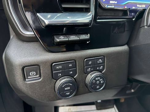 Used 2024 Chevrolet Silverado 3500 LTZ w/ LTZ Texas Edition image 20