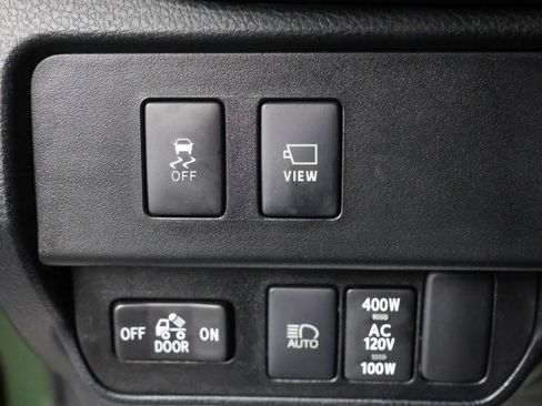 Used 2021 Toyota Tacoma TRD Sport w/ TRD Premium Sport Package AWD/4WD image 22