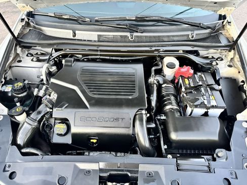 Used 2010 Lincoln MKS AWD image 28