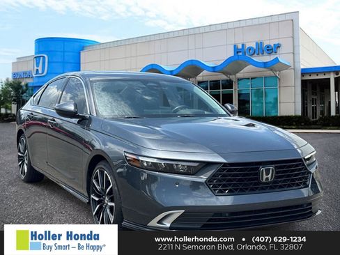 Used 2023 Honda Accord Touring image 1