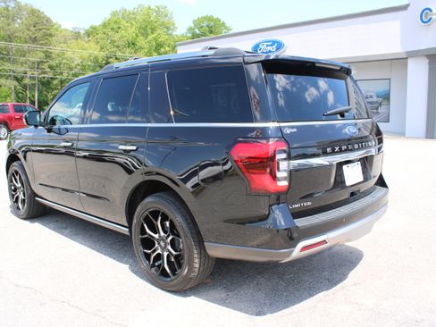 Used 2024 Ford Expedition Limited w/ Excursion Package AWD/4WD image 8