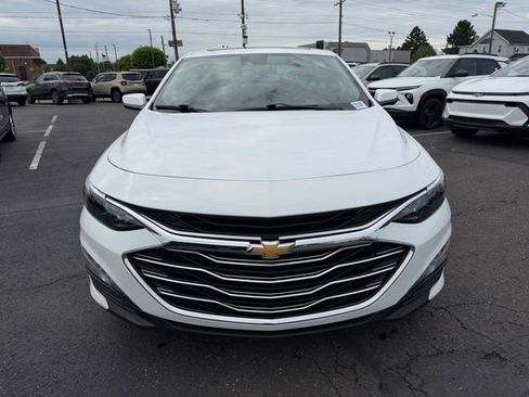 Used 2024 Chevrolet Malibu LT FWD image 2