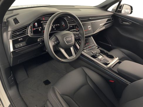 Certified 2025 Audi Q7 2.0T Premium Plus w/ Premium Plus Package image 4