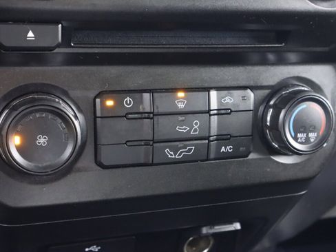 Used 2016 Ford F150 XLT image 25