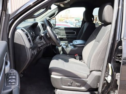 Used 2024 RAM 2500 Big Horn w/ Night Edition AWD/4WD image 10
