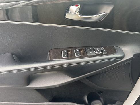 Used 2016 Kia Sorento LX image 12