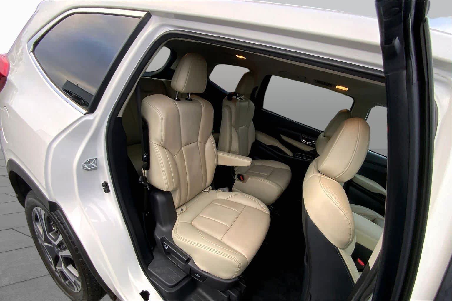 Used 2023 Subaru Ascent Limited AWD/4WD image 17