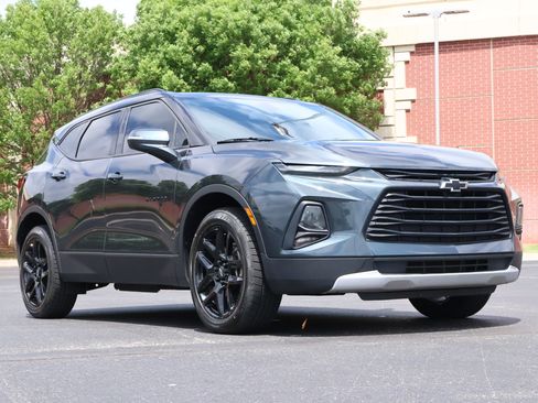 Used 2019 Chevrolet Blazer LT FWD image 1