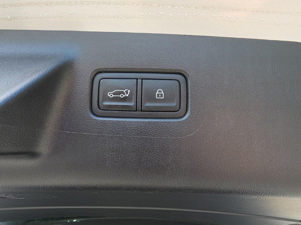 Used 2024 Hyundai Santa Fe SE AWD/4WD image 32