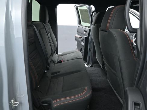 Used 2025 Nissan Frontier PRO-4X w/ Pro Convenience Package image 12