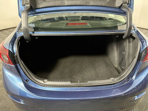 Used 2018 MAZDA MAZDA3 Touring FWD image 28