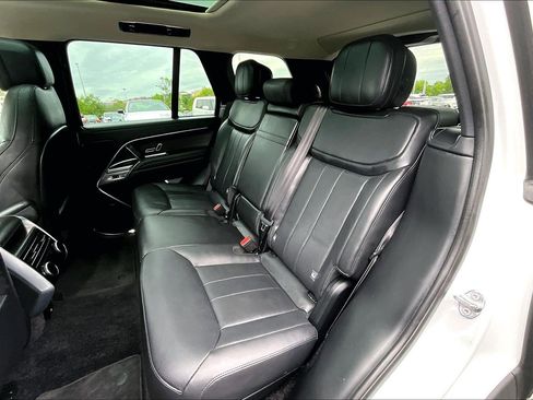 Used 2024 Land Rover Range Rover SE AWD/4WD image 25