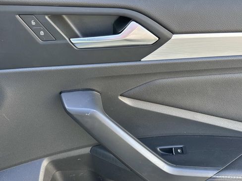 Used 2025 Volkswagen Jetta Sport image 14