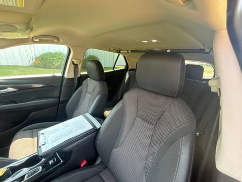Used 2021 Buick Envision Preferred FWD image 12