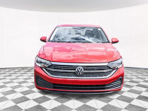 Certified 2023 Volkswagen Jetta SE FWD image 11