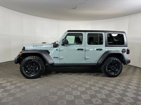 Used 2023 Jeep Wrangler Unlimited w/ Cold Weather Group image 6