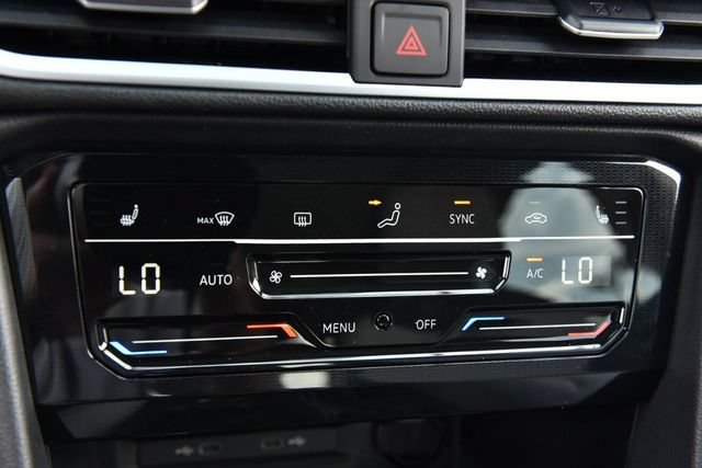 New 2026 Volkswagen Taos SE AWD/4WD image 14