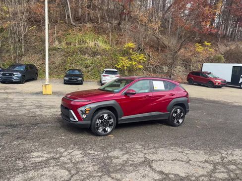 Used 2025 Hyundai Kona SEL image 11