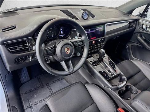 New 2025 Porsche Macan GTS AWD/4WD image 4