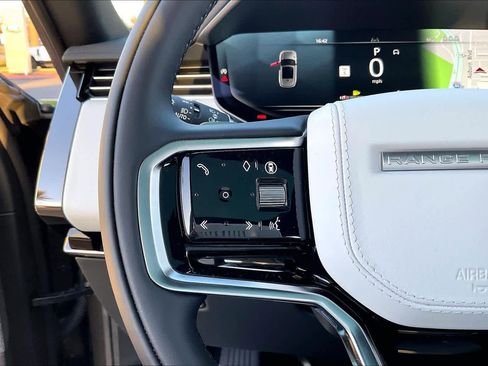 New 2026 Land Rover Range Rover Sport SE image 17