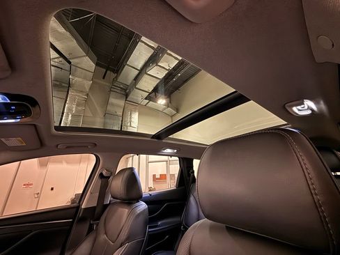 Used 2023 Hyundai Santa Fe Limited image 17