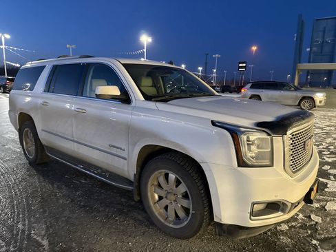 Used 2015 GMC Yukon XL Denali w/ Touring Package image 2