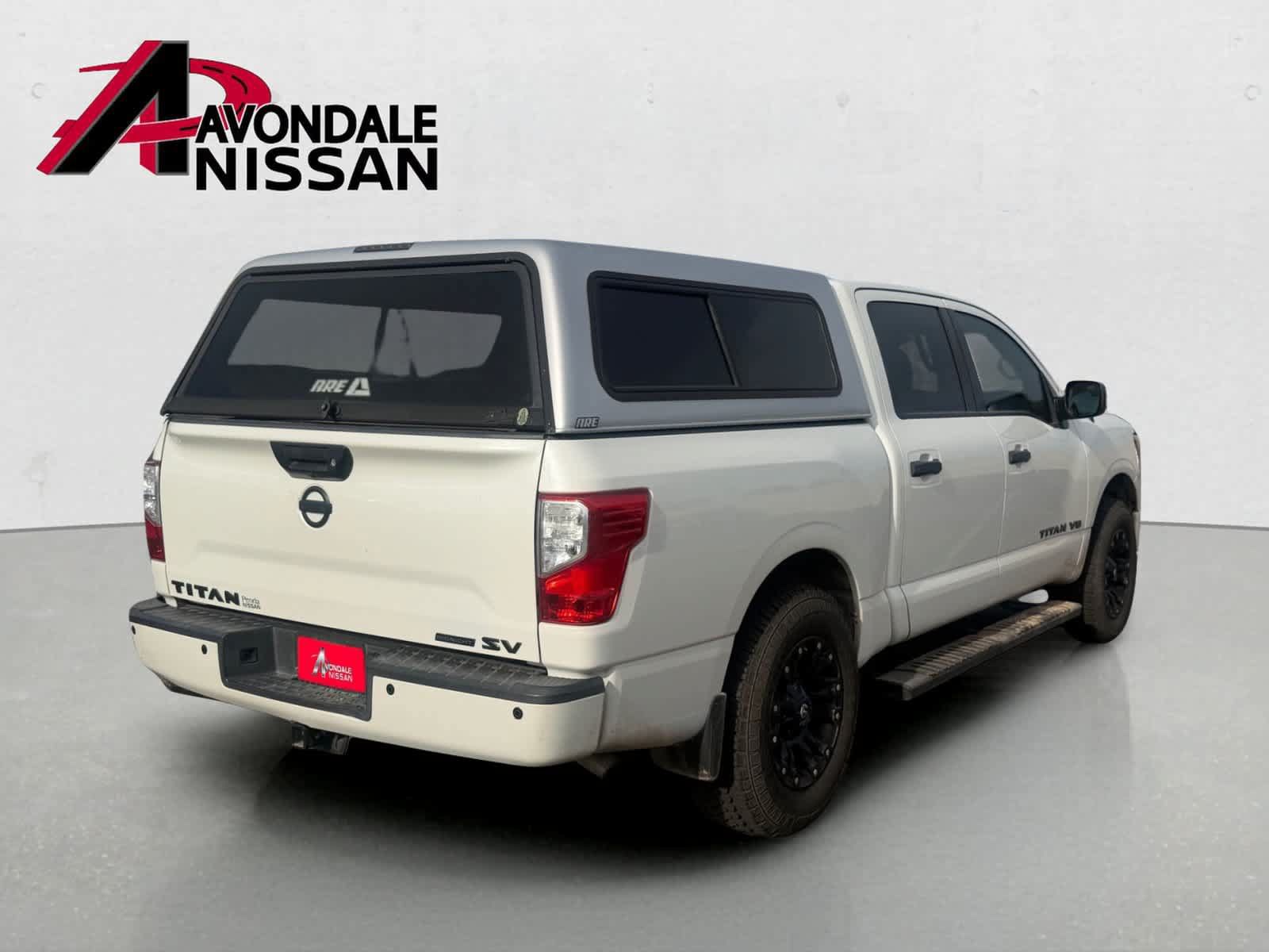 Used 2018 Nissan Titan SV w/ SV Convenience Package RWD image 4