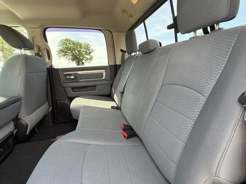 Used 2019 RAM 1500 Classic SLT RWD image 12
