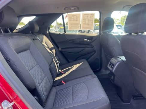 Used 2020 Chevrolet Equinox LT w/ Driver Convenience Package AWD/4WD image 13