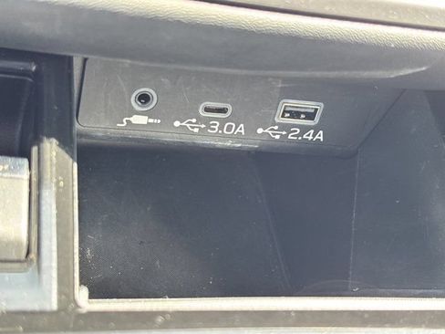 Used 2023 Subaru Outback Premium AWD/4WD image 33