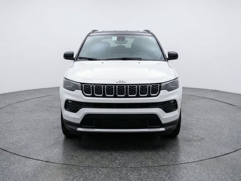 Used 2025 Jeep Compass Limited AWD/4WD image 2