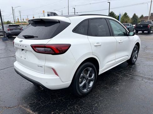 Used 2024 Ford Escape ST-Line w/ Tech Pack #1 AWD/4WD image 8