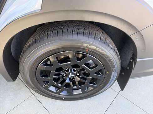 New 2026 Mitsubishi Outlander AWD image 11