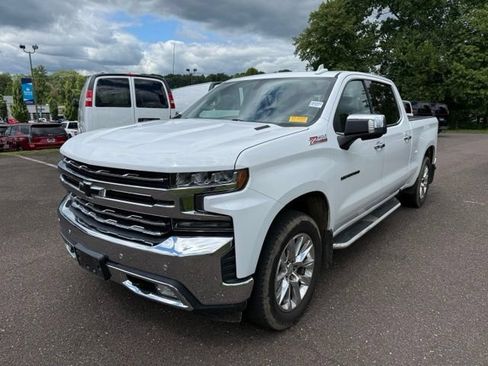 Used 2020 Chevrolet Silverado 1500 LTZ AWD/4WD image 3