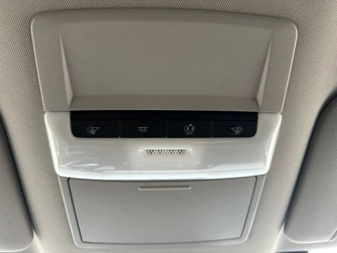 Used 2024 Nissan Pathfinder S image 20