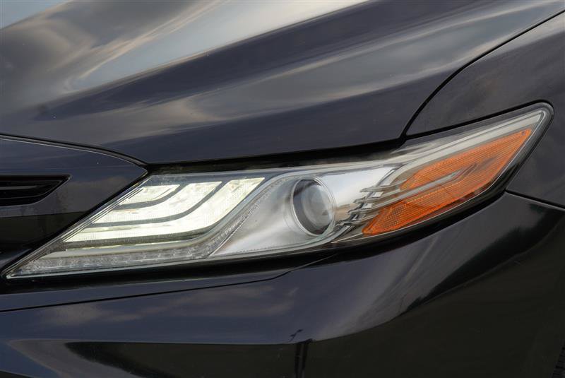 Used 2019 Toyota Camry XSE w/ Navigation Package FWD image 29