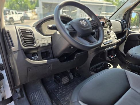 Used 2025 RAM ProMaster 3500 w/ Convenience Group FWD image 11