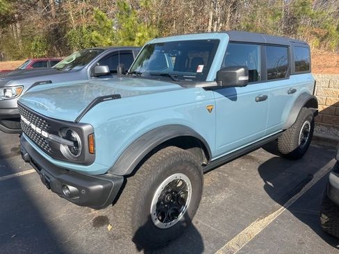 Used 2022 Ford Bronco Badlands w/ Sasquatch Package image 2