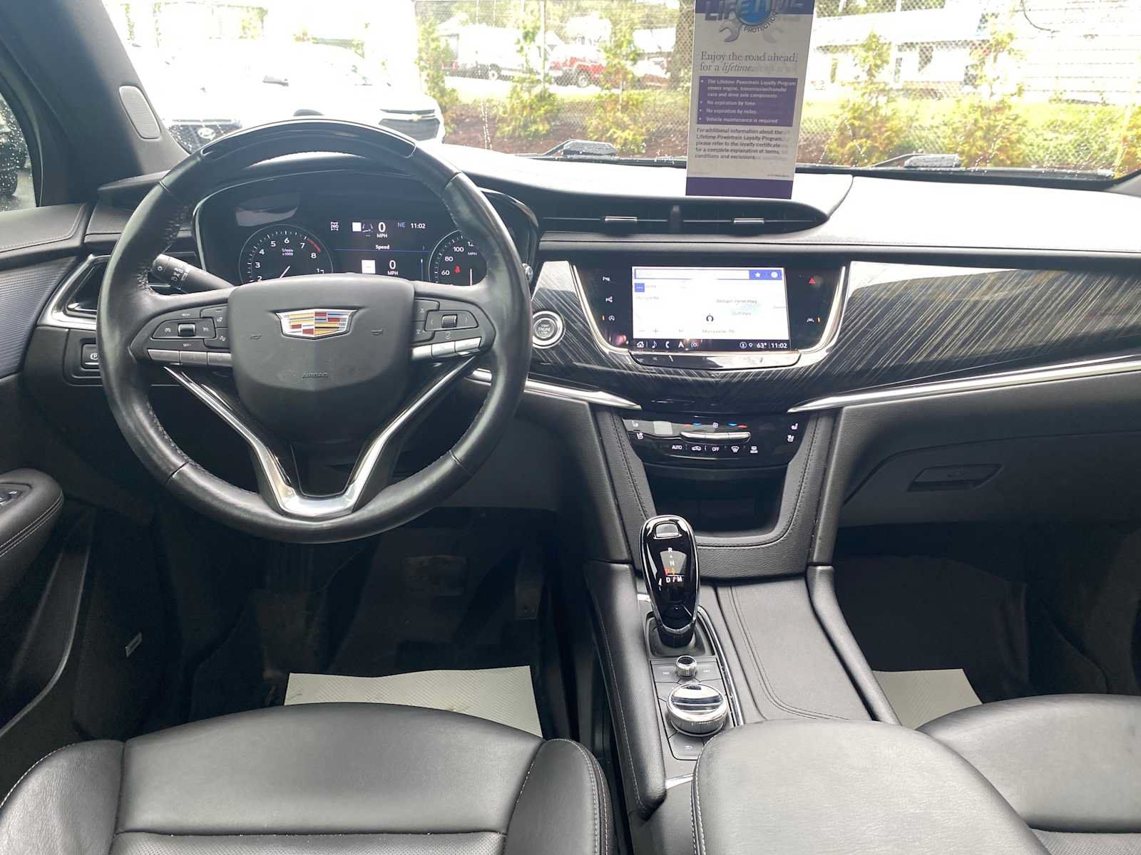 Used 2023 Cadillac XT6 Premium Luxury w/ Technology Package AWD/4WD image 7
