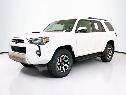 Used 2024 Toyota 4Runner TRD Off-Road image 3